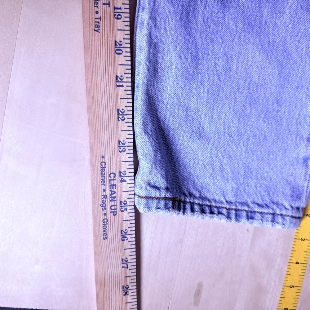 Levi's 501 Jeans. 31x26 distressed - Picture 9 of 11